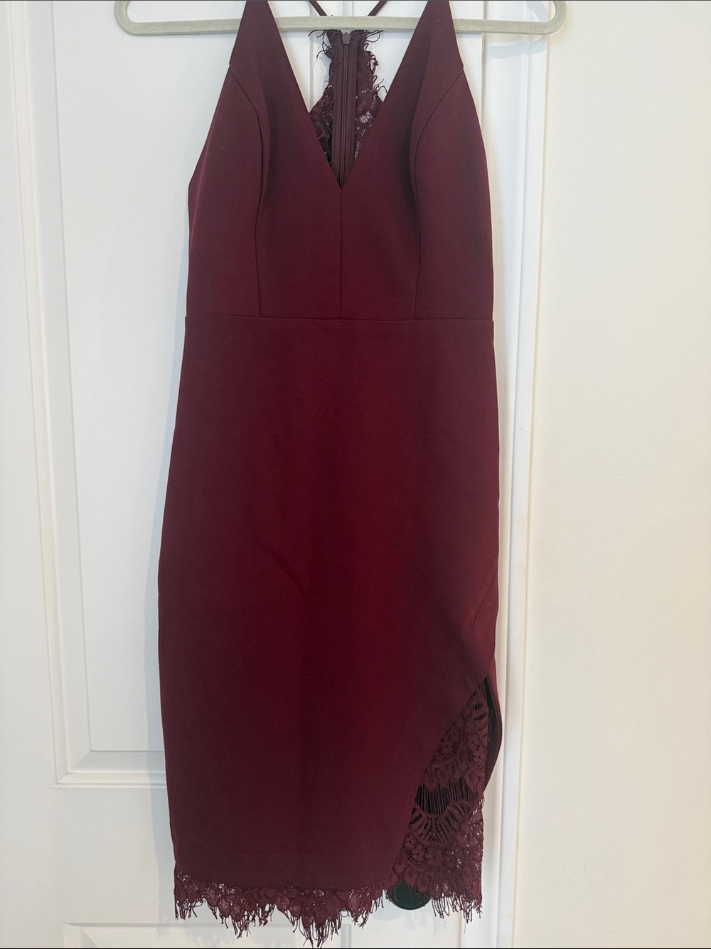 ASTR The Label Women’s Lace-Hem V-Neck Dress in Deep Burgundy Worn once